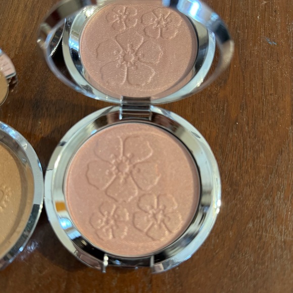Becca Cosmetics Passport to Go Highlighter Bundle - Picture 4 of 6